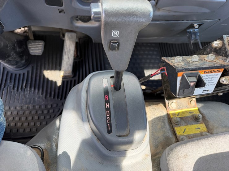 #1617-•-2020-chevrolet-5500xd-roll-off-truck-image-35