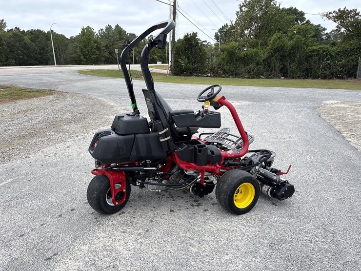 #1058-•-2016-toro-3320-riding-greensmower-199074-image-5