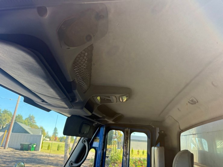 2002-international-durastar-4300-image-46