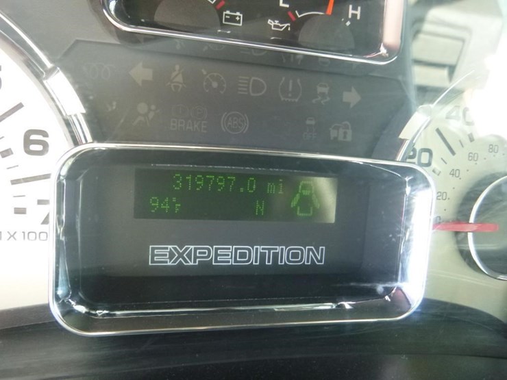 2012-ford-expedition-image-15