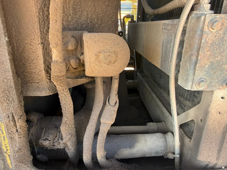 caterpillar-928g-image-59