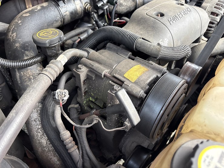 1999-ford-f550-image-31