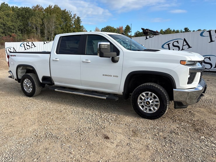 2022-chevrolet-2500-image-7