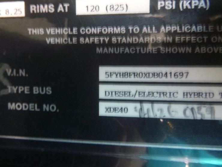 2013-new-flyer-xcelsior-passenger-bus-image-16