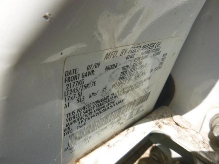 2010-ford-f250-image-16