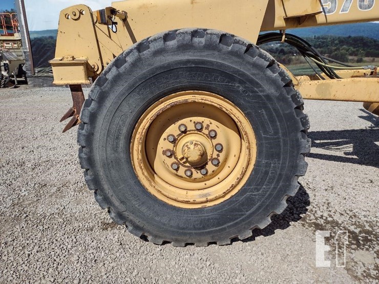 1993-deere-570b-image-29