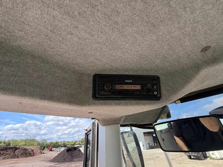 volvo-l90h-image-51