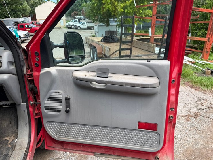 2004-ford-f450-image-44
