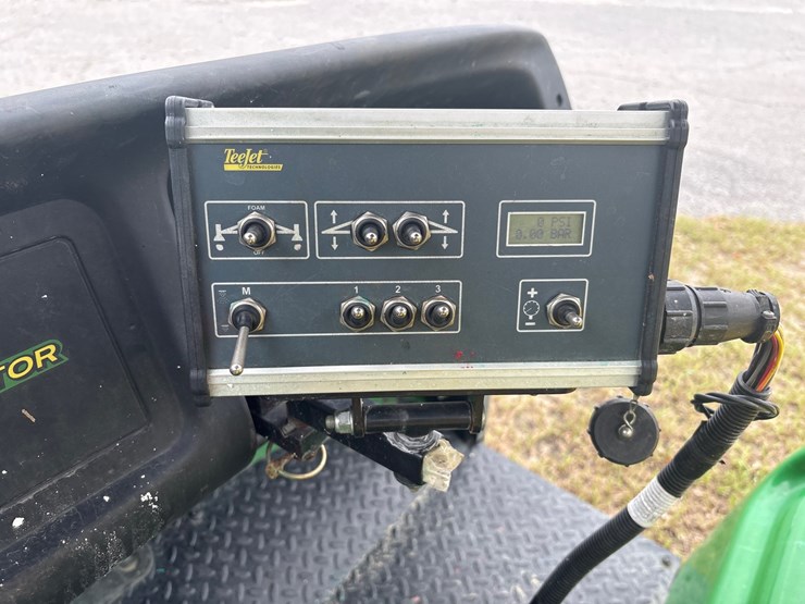 #1050-•-john-deere-2020a-w/-hd300-sprayer-image-12
