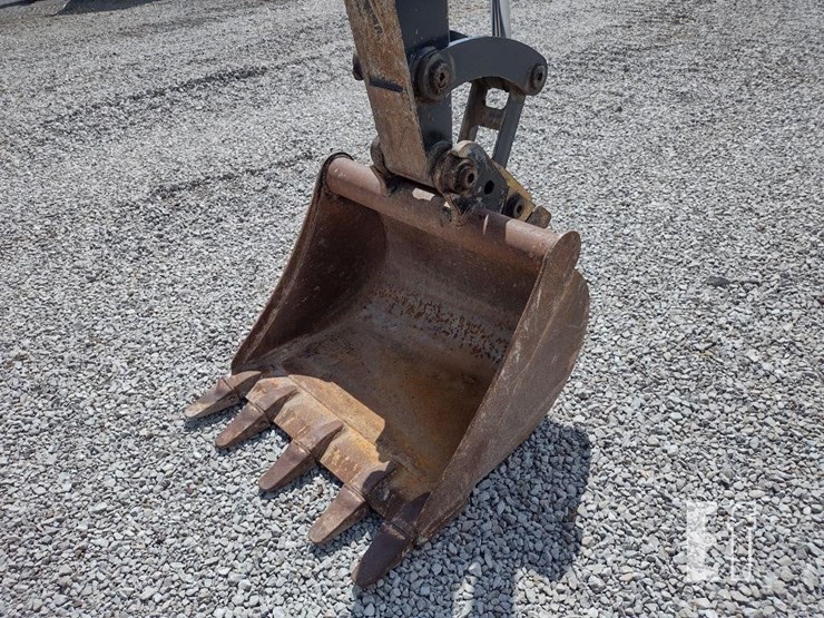 2022-deere-50g-image-26