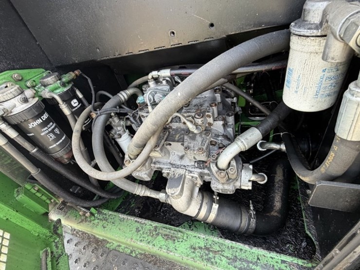 2011-deere-2454d-image-49
