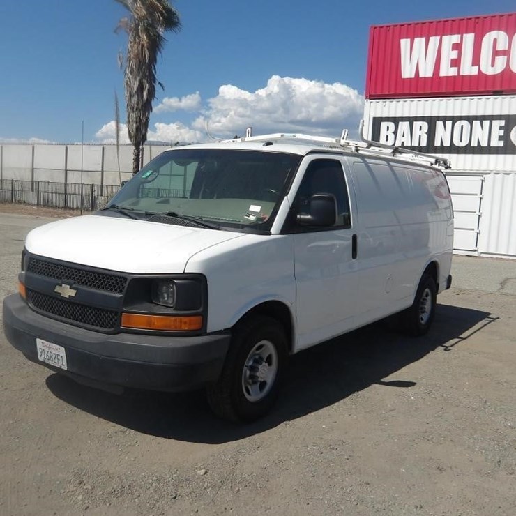 2015 UTILITY Van