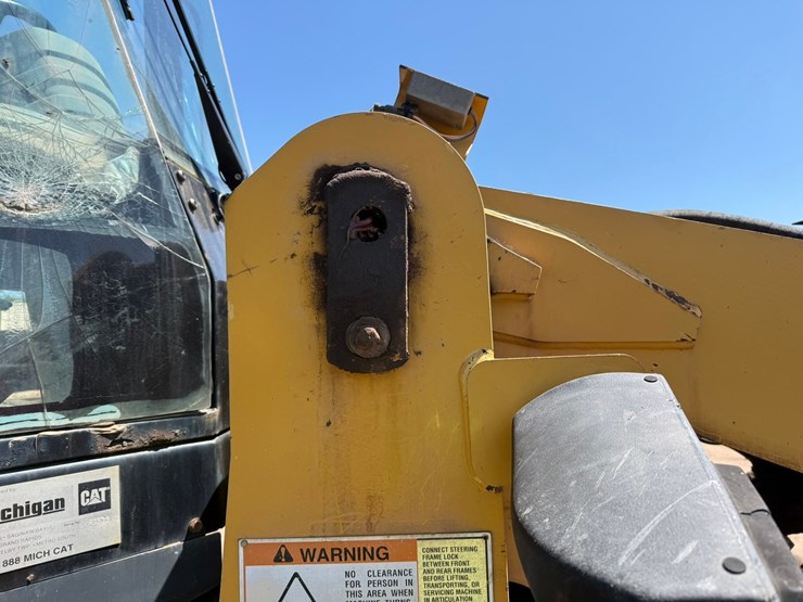 caterpillar-928g-image-20