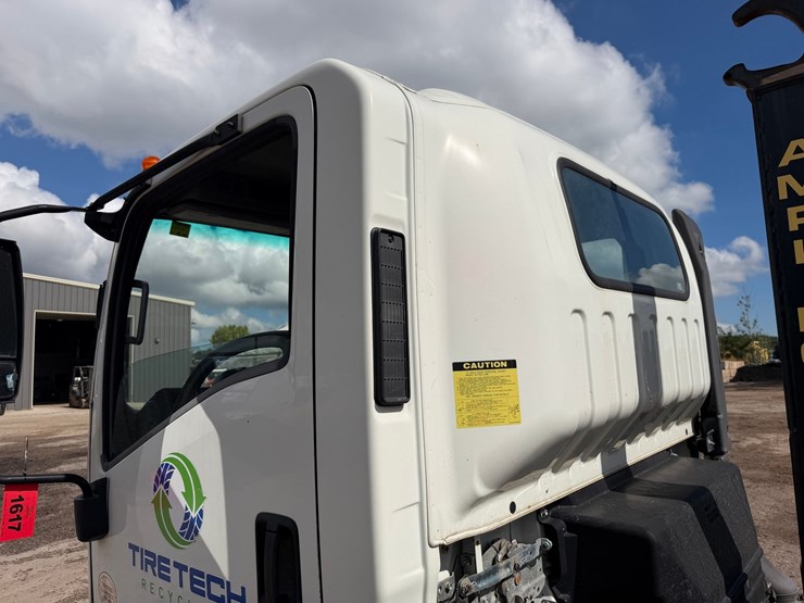 #1617-•-2020-chevrolet-5500xd-roll-off-truck-image-12