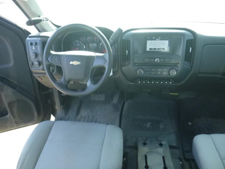 2018-chevrolet-1500-image-9