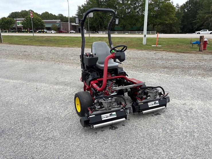 #1058-•-2016-toro-3320-riding-greensmower-199074-image-7