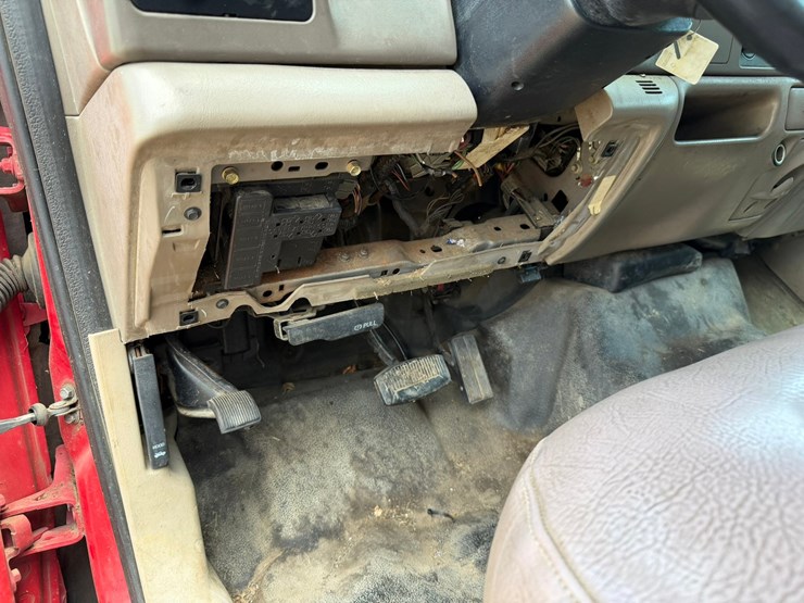 2001-ford-f450-image-31