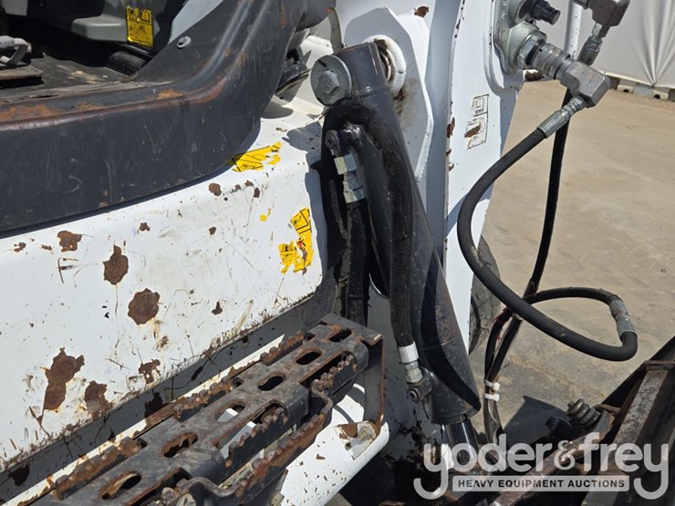 2023-bobcat-t595-image-23