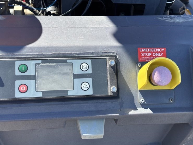 2023-atlas-copco-xas188-image-34