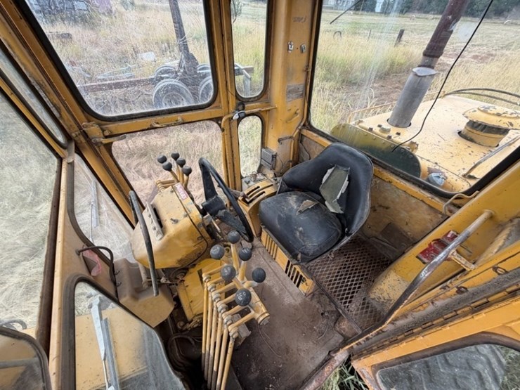 1979-caterpillar-140g-image-13