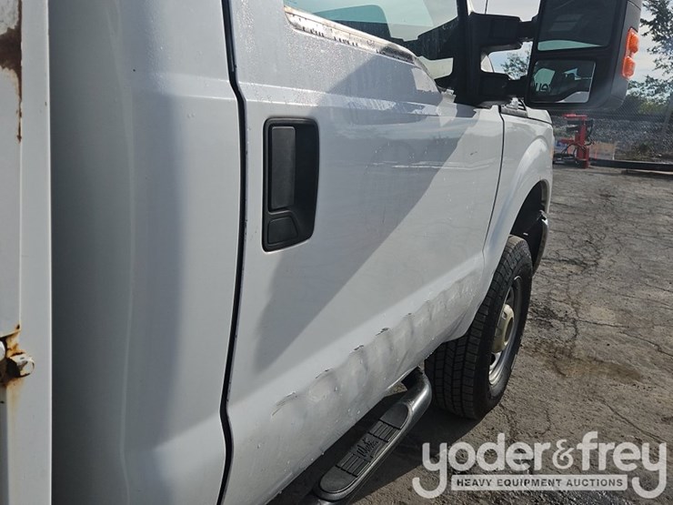 2016-ford-f350-image-32