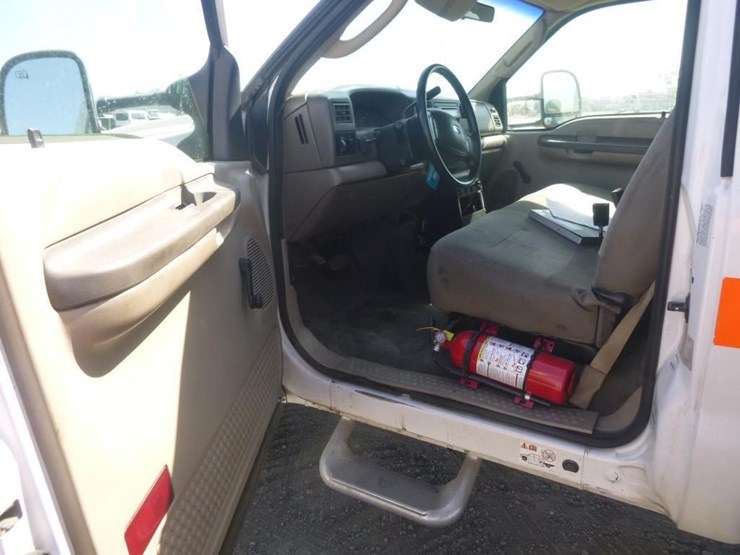 2003-ford-f450-image-8