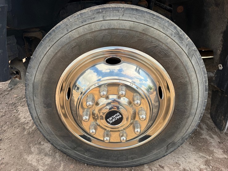 2015-ford-f550-image-47