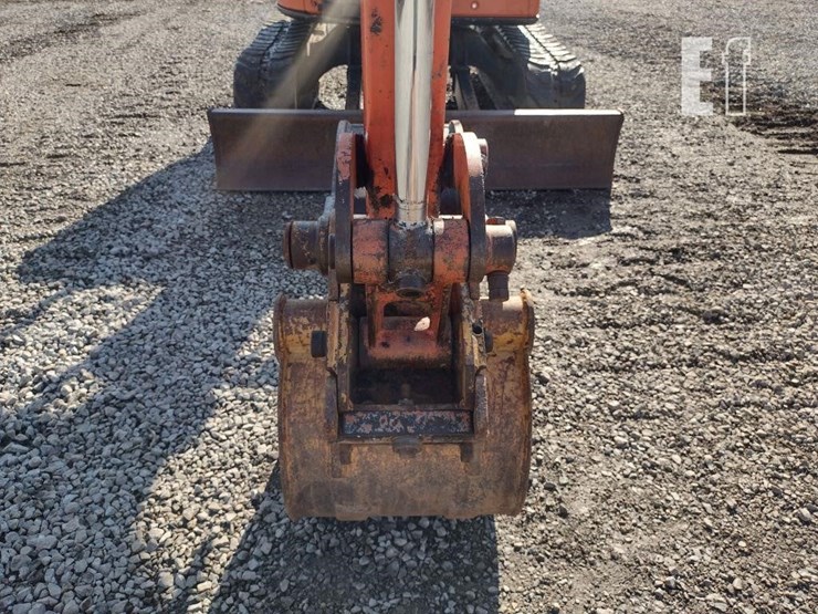 2011-hitachi-zx35u-3-image-23