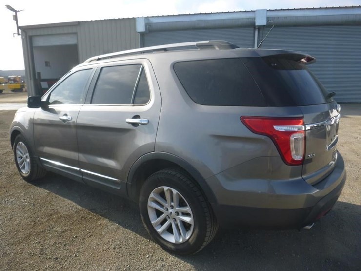 2012-ford-explorer-image-4