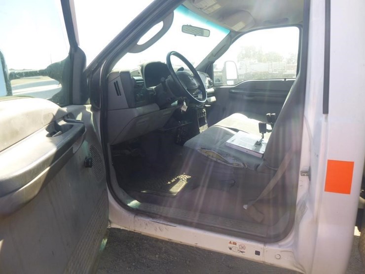 2005-ford-f450-image-8