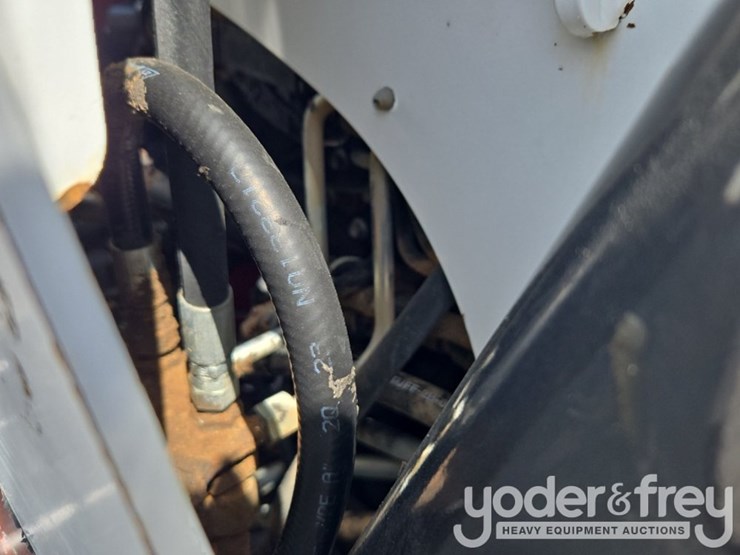 2023-bobcat-t595-image-31