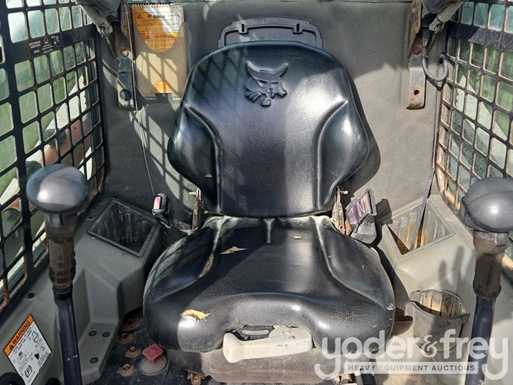 2013-bobcat-t590-image-24