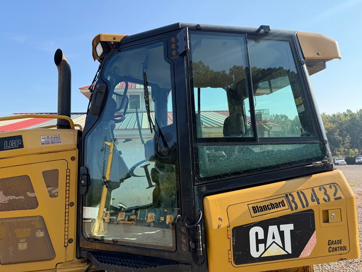 caterpillar-d5k2-lgp-image-30