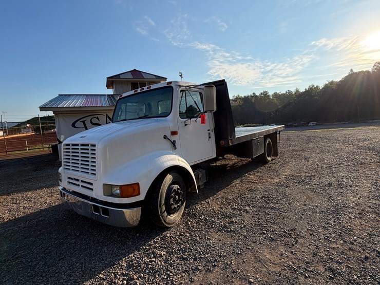 1997-international-4700-image-2