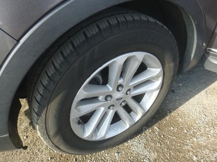 2012-ford-explorer-image-13