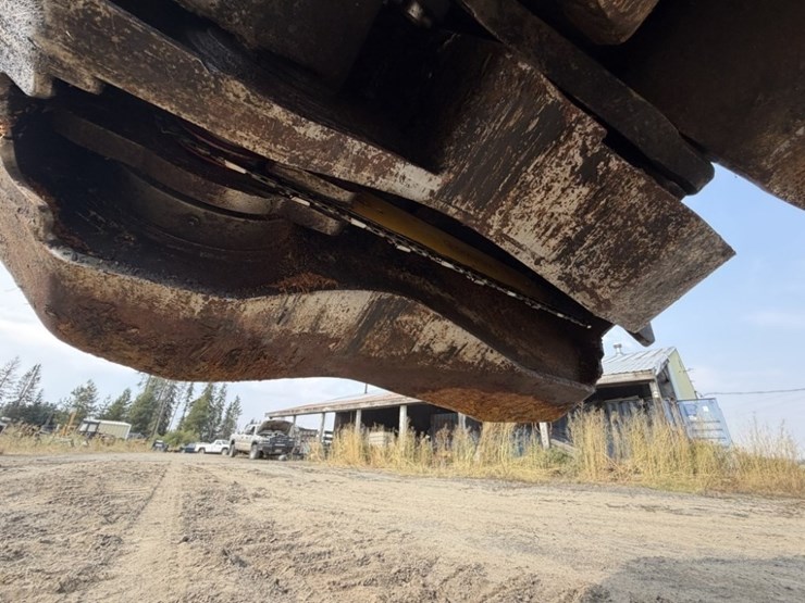 2011-deere-2454d-image-13