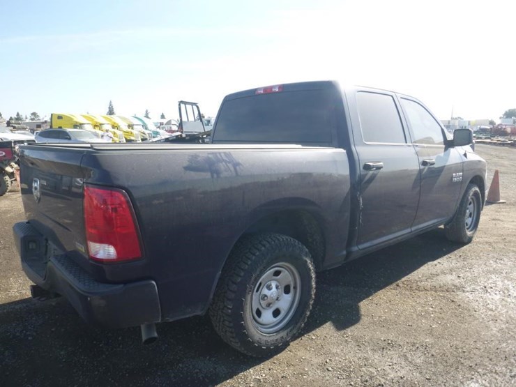 2017-dodge-1500-image-3