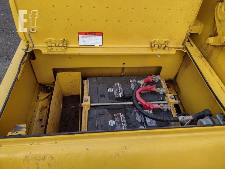 2011-komatsu-pc350-lc-8-image-35