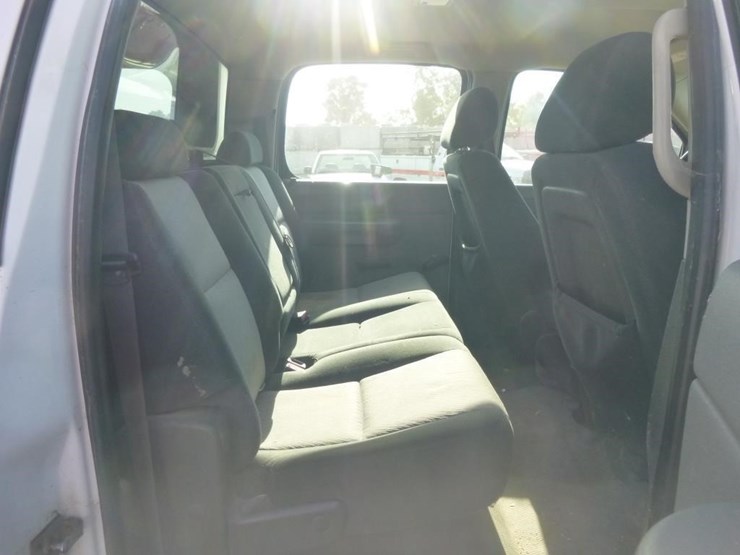 2008-chevrolet-2500-image-21