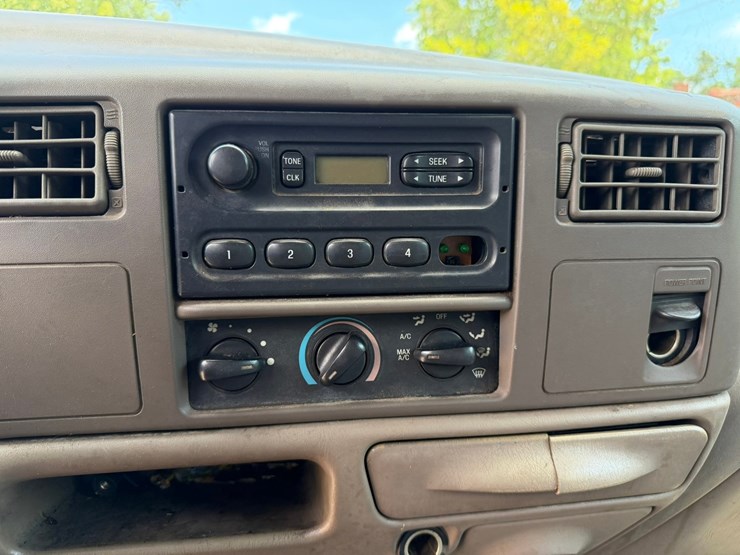 2001-ford-f450-image-36