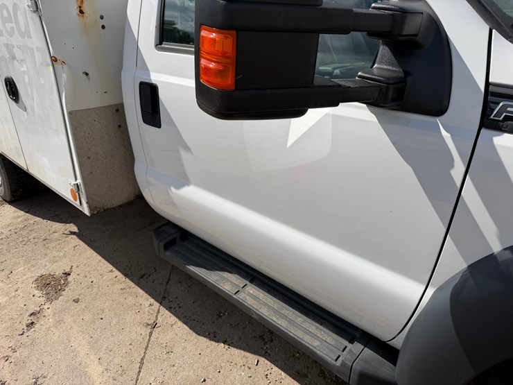 2015-ford-f550-image-19