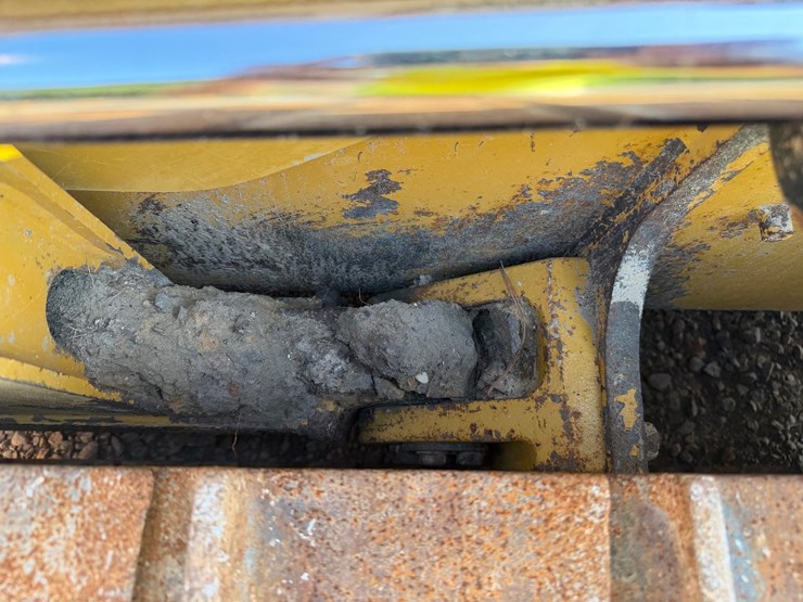 caterpillar-d5k2-lgp-image-26
