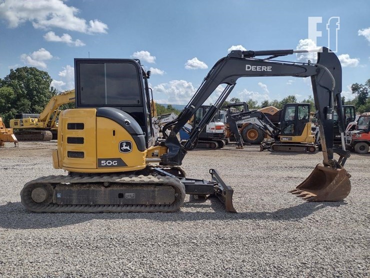 2022-deere-50g-image-3