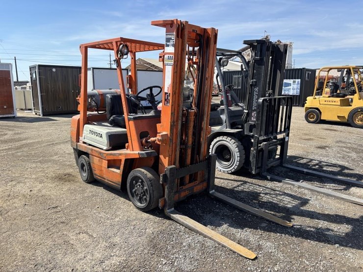 toyota-42-4fg025-forklift-image-2