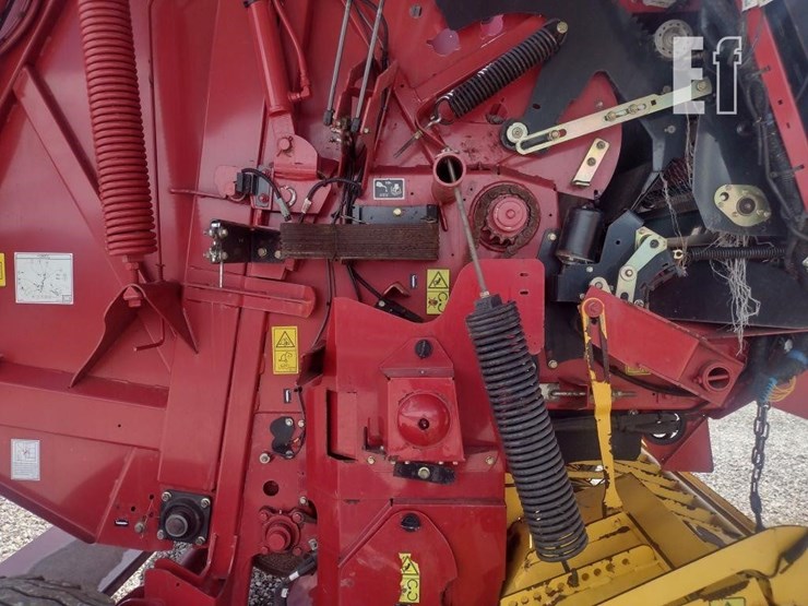 new-holland-roll-belt-450-image-25