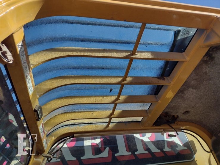 2011-caterpillar-tl1255-image-11