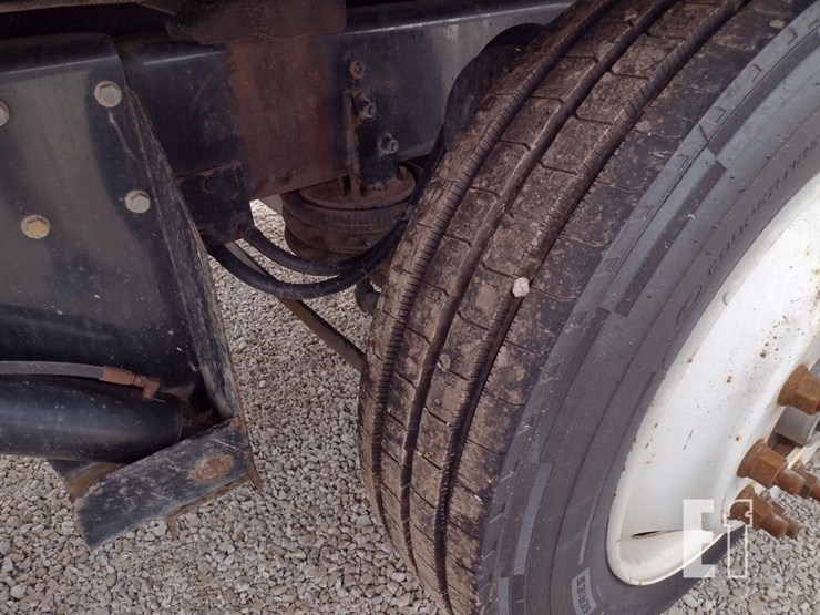 2011-international-durastar-4400-image-31