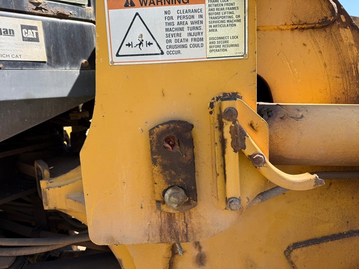 caterpillar-928g-image-19