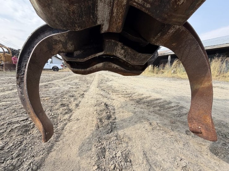 2011-deere-2454d-image-12