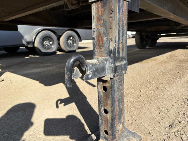 2010-pj-t/a-gn-hydraulic-tilt-deck-trailer-image-18